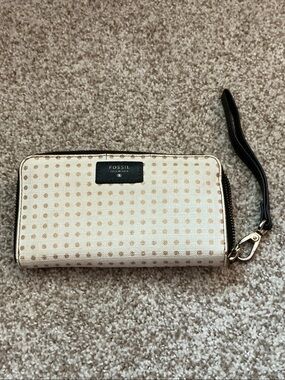 Fossil Cream and Black Polka Dot Wristlet